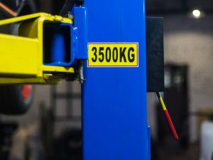 Car lift with a max lift of 3500kg